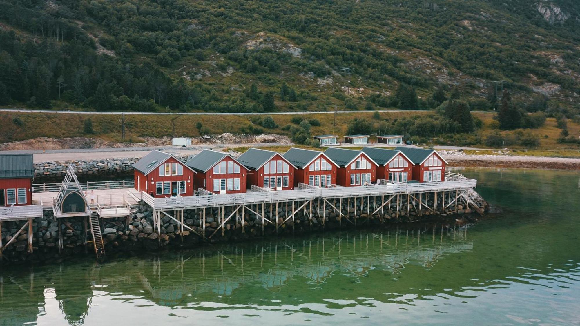 Molobua, Fantastic Place By The Sea Лекнес Екстериор снимка